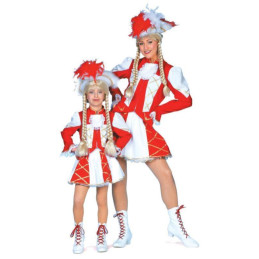 Majorette gabardine rouge...