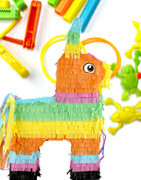 PINATAS & FAVORS